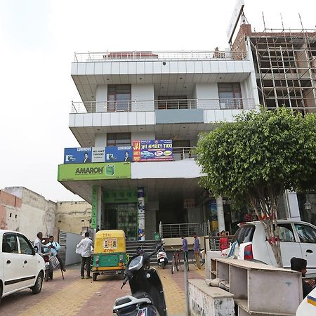 Oyo 8910 Celeste Inn Greater Noida Kültér fotó