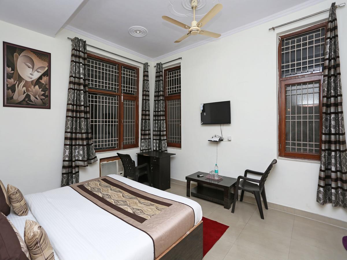 Oyo 8910 Celeste Inn Greater Noida Kültér fotó