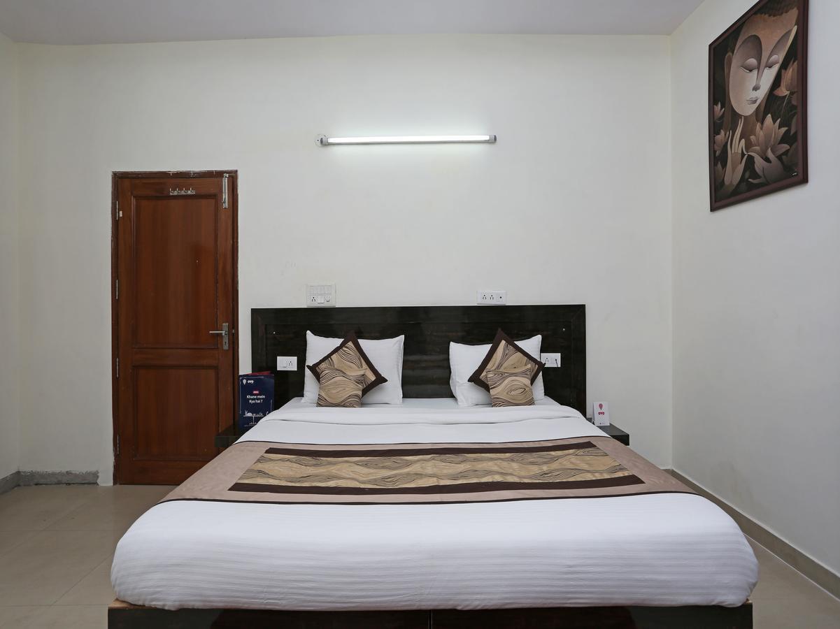 Oyo 8910 Celeste Inn Greater Noida Kültér fotó