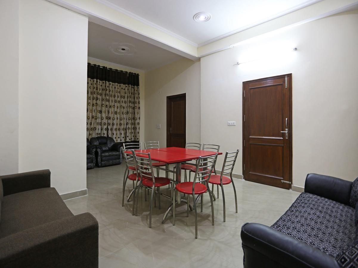 Oyo 8910 Celeste Inn Greater Noida Kültér fotó