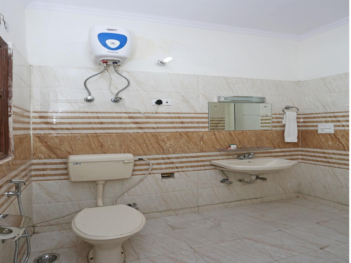 Oyo 8910 Celeste Inn Greater Noida Kültér fotó