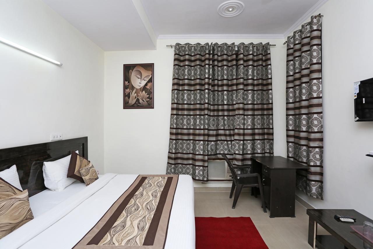 Oyo 8910 Celeste Inn Greater Noida Kültér fotó
