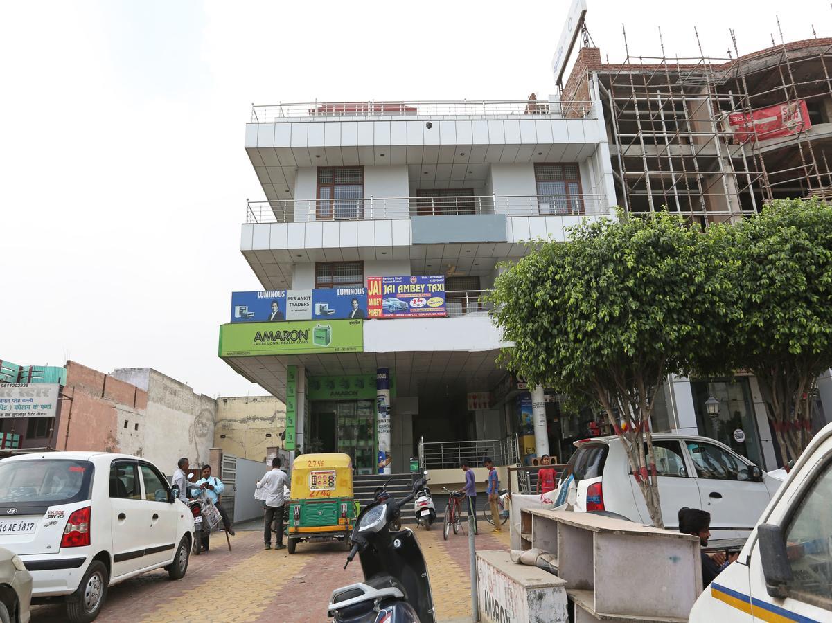 Oyo 8910 Celeste Inn Greater Noida Kültér fotó