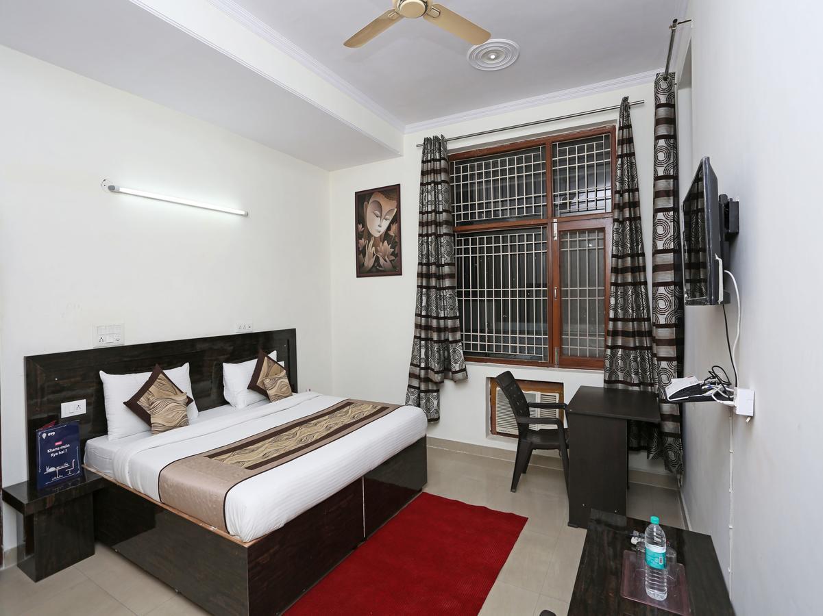 Oyo 8910 Celeste Inn Greater Noida Kültér fotó